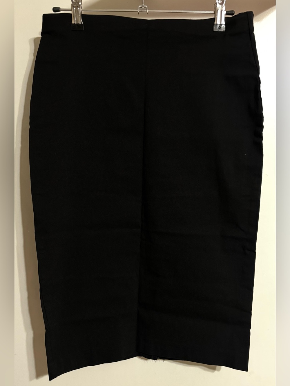 Women's Black Pencil Skirt - Sleek Office Staple